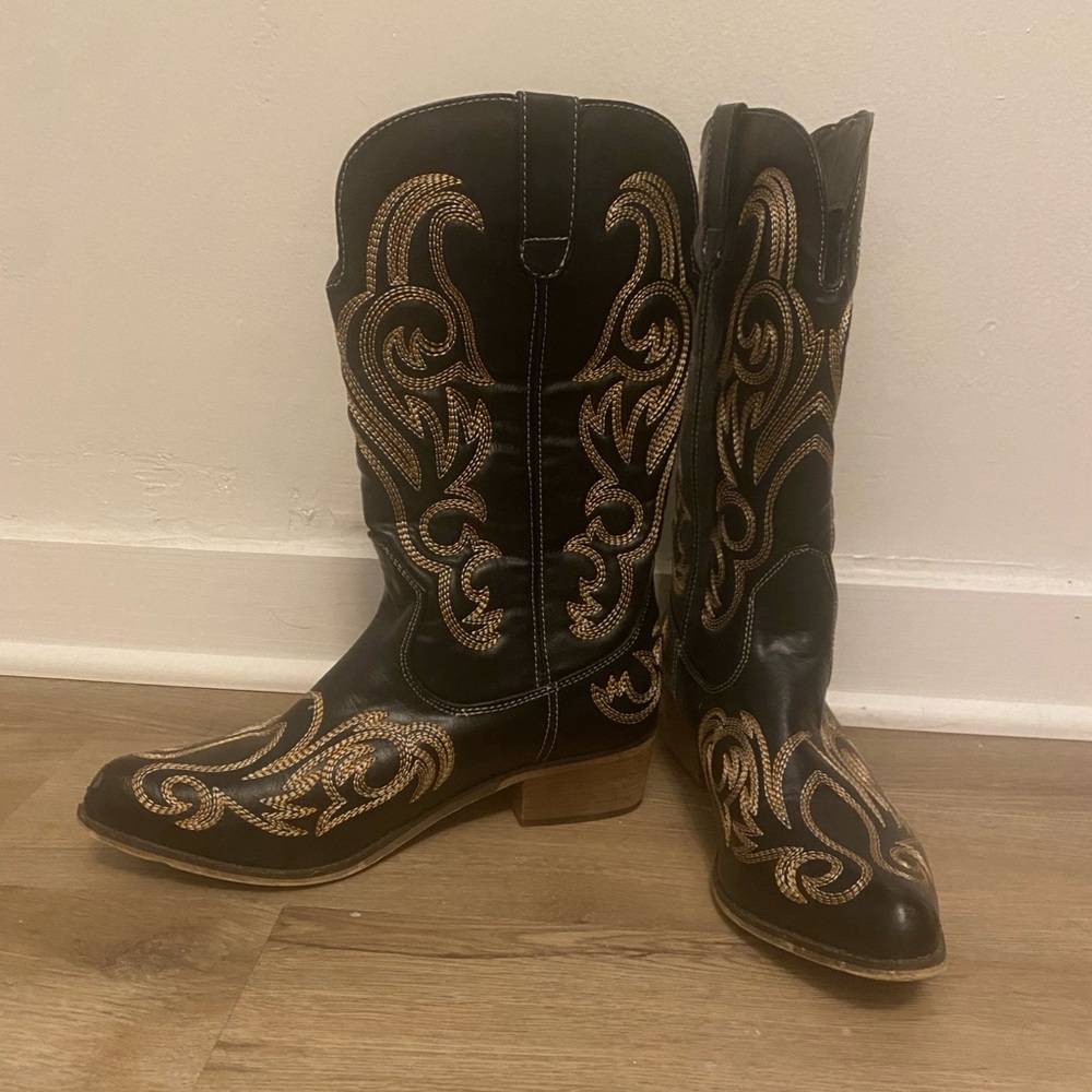 Black Cowboy Boots